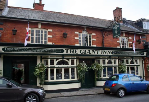 Giant Inn